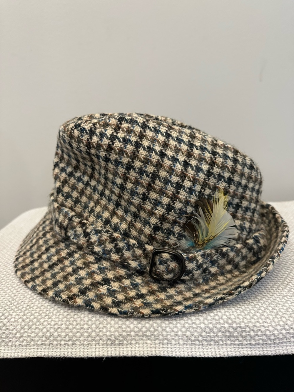 Vintage Dobbs Fifth Avenue Houndstooth Tweed Fedora Hat Wool Feather Size 7 1/4